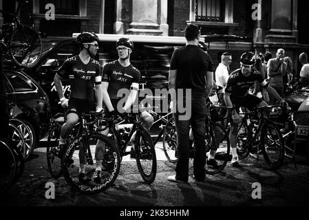 Ed Clancy de l'équipe Rapha Condor JLT pendant le Jupiter London Nocturne 2014 au marché Smithfield. Banque D'Images