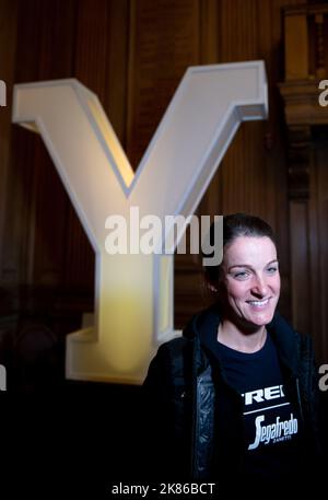 Équipe de Lizzie Deignan Trek Segafredo. Présentation du Team Tour de Yorkshire 2019 à la veille des courses au centre-ville de Leeds. Banque D'Images