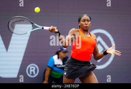 Coco Gauff des Etats-Unis en action contre Elisabetta Cocciaretto lors de la deuxième partie du tournoi de tennis ouvert de Guadalajara 2022 Akron WTA 1000 sur 19 octobre 2022 à Guadalajara, Mexique - photo: Rob Prange/DPPI/LiveMedia Banque D'Images