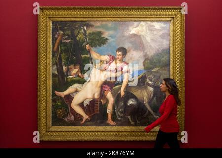 Londres, Royaume-Uni. 21 octobre 2022. «Vénus et Adonis» de Titien, c 1555-57, (est. £8-12m) est présenté à Sotheby’s, New Bond Street. C'est la peinture la plus importante à venir à la vente par l'artiste dans 30 ans, et sera le point culminant de la vente aux enchères de la soirée des anciens maîtres sur 7 décembre. Credit: Stephen Chung / Alamy Live News Banque D'Images