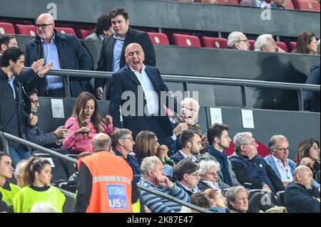 Udine, Italie. 19th octobre 2022. Adriano Galliani est un Manager sportif, vicaire vice-président et directeur général de Monza célèbre une victoire à la fin du match pendant Udinese Calcio vs AC Monza, football italien Coppa Italia match à Udine, Italie, 19 octobre 2022 crédit: Agence de photo indépendante / Alay Live News Banque D'Images