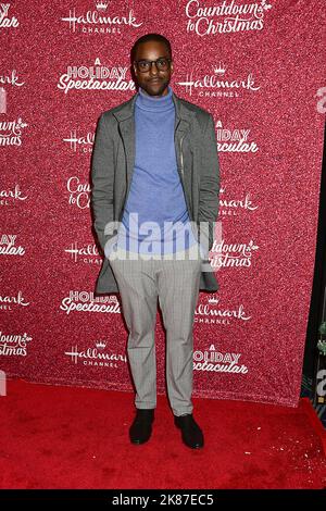 Ronnie Rowe Jr participe au compte à rebours de Noël de Hallmark Channel sur 20 octobre 2022 au radio City Music Hall de New York, New York, États-Unis. Robin Platzer/ Twin Images/ Credit: SIPA USA/Alamy Live News Banque D'Images