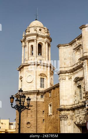 Détail du style baroque et néoclassique de la Cathédrale de Cadix (Catedral de Cádiz, Catedral de Santa Cruz de Cádiz), Cadix, Andalousie, Espagne Banque D'Images