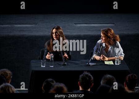 Lyon, France. 21st octobre 2022. Monica Bellucci est titulaire d'une maîtrise lors du festival du film Lumiere 14th à Lyon, en France, sur 21 octobre 2022. Photo de Julien Reynaud/APS-Medias/ABACAPRESS.COM crédit: Abaca Press/Alay Live News Banque D'Images