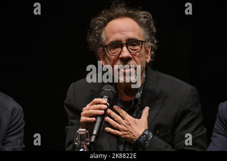 Lyon, France. 21st octobre 2022. Tim Burton est titulaire d'une Master class lors du Festival du film Lumiere 14th à Lyon, France sur 21 octobre 2022. Photo de Julien Reynaud/APS-Medias/ABACAPRESS.COM crédit: Abaca Press/Alay Live News Banque D'Images