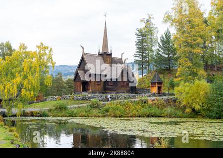 L'église Garmo Stave au musée en plein air Maihaugen à Lillehammer, Norvège. Banque D'Images