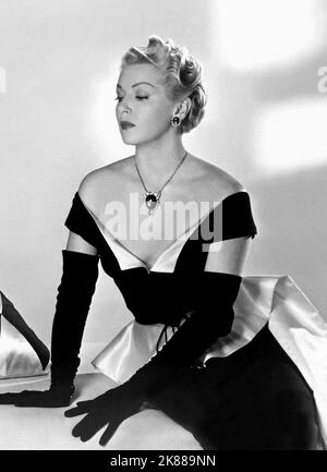 Lana Turner actrice 01 mai 1950 **AVERTISSEMENT** cette photographie est destinée à un usage éditorial seulement et est le droit d'auteur de la Société du film et/ou du photographe assigné par la Société du film ou de la production et ne peut être reproduite que par des publications dans le cadre de la promotion du film ci-dessus. Un crédit obligatoire pour la société de film est requis. Le photographe doit également être crédité lorsqu'il est connu. Aucune utilisation commerciale ne peut être accordée sans l'autorisation écrite de la Société du film. Banque D'Images