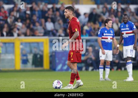 Genova, GE, Italie. 17th octobre 2022. Italie, Genova, oct 17 2022: Lorenzo Pellegrini (en tant que milieu de terrain Roma) prêt pour le tir d'un coup de pénalité à 9' pendant le match de football SAMPDORIA vs AS ROMA, série A Tim 2022-2023 day10 stade Ferraris (Credit image: © Fabrizio Andrea Bertani/Pacific Press via ZUMA Press Wire) Banque D'Images