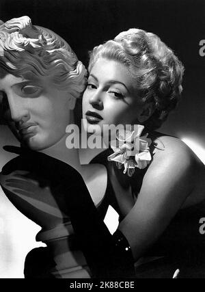 Lana Turner actrice 01 mai 1950 **AVERTISSEMENT** cette photographie est destinée à un usage éditorial seulement et est le droit d'auteur de la Société du film et/ou du photographe assigné par la Société du film ou de la production et ne peut être reproduite que par des publications dans le cadre de la promotion du film ci-dessus. Un crédit obligatoire pour la société de film est requis. Le photographe doit également être crédité lorsqu'il est connu. Aucune utilisation commerciale ne peut être accordée sans l'autorisation écrite de la Société du film. Banque D'Images