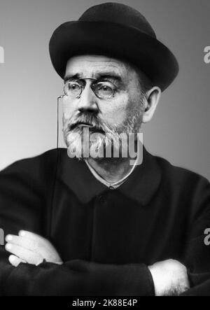 Emile Zola Writer (1840-1902) 01 May 1897 **AVERTISSEMENT** cette photographie est à usage éditorial exclusif et est protégée par les droits d'auteur de la Société du film et/ou du photographe désigné par la Société du film ou de la production et ne peut être reproduite que par des publications dans le cadre de la promotion du film ci-dessus. Un crédit obligatoire pour la société de film est requis. Le photographe doit également être crédité lorsqu'il est connu. Aucune utilisation commerciale ne peut être accordée sans l'autorisation écrite de la Société du film. Banque D'Images