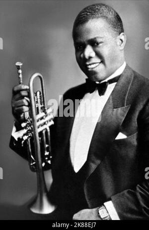 Louis Armstrong musicien de jazz Directeur : Paul Martin 01 mai 1920 **AVERTISSEMENT** cette photographie est destinée à un usage éditorial exclusif et est protégée par les droits d'auteur de la Société du film et/ou du photographe attribué par la Société du film ou de la production et ne peut être reproduite que par des publications dans le cadre de la promotion du film ci-dessus. Un crédit obligatoire pour la société de film est requis. Le photographe doit également être crédité lorsqu'il est connu. Aucune utilisation commerciale ne peut être accordée sans l'autorisation écrite de la Société du film. Banque D'Images