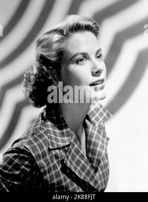 Grace Kelly actrice 01 mai 1953 **AVERTISSEMENT** cette photographie est à usage éditorial exclusif et est le droit d'auteur de la Société du film et/ou du photographe assigné par la Société du film ou de la production et ne peut être reproduite que par des publications en conjonction avec la promotion du film ci-dessus. Un crédit obligatoire pour la société de film est requis. Le photographe doit également être crédité lorsqu'il est connu. Aucune utilisation commerciale ne peut être accordée sans l'autorisation écrite de la Société du film. Banque D'Images