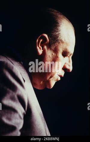 Élections présidentielles : campagne de Raymond barre à Clermont-Ferrand, Puy-de-Dome, France, 1988 Banque D'Images