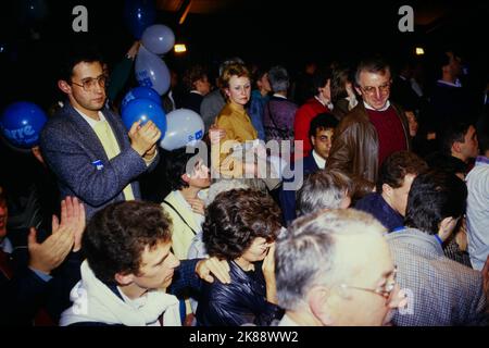 Élections présidentielles : campagne de Raymond barre à Clermont-Ferrand, Puy-de-Dome, France, 1988 Banque D'Images