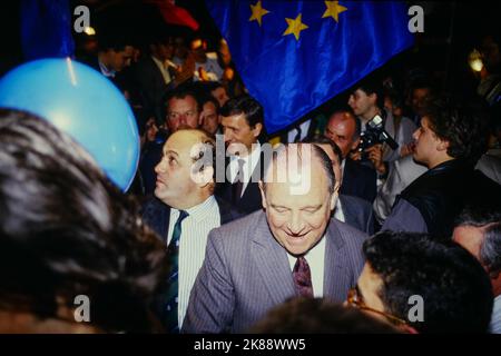 Élections présidentielles : campagne de Raymond barre à Clermont-Ferrand, Puy-de-Dome, France, 1988 Banque D'Images