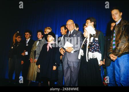 Élections présidentielles : campagne de Raymond barre à Clermont-Ferrand, Puy-de-Dome, France, 1988 Banque D'Images