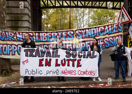 Paris, France. 18th octobre 2022. Manifestation interprofessionnelle à l'appel des syndicats sur 18 octobre 2022 à Paris, France Banque D'Images