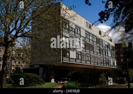 Le Campus de l'Université internationale. Le pavillon suisse. Banque D'Images