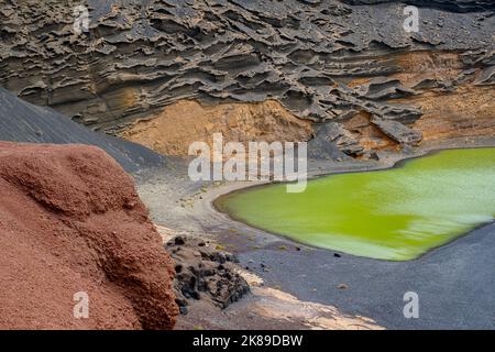 El Golfo Beach, Lago verde, Green Lagoon, Charco de los Ciclos, El Golfo, Lanzarote, Iles Canaries, Espagne, Banque D'Images