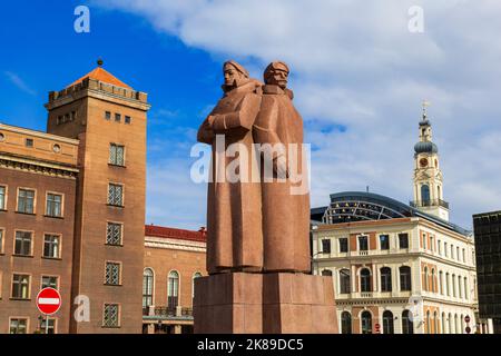 Statue lettone de fusiliers, vieille ville de Riga, Lettonie, Europe Banque D'Images