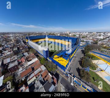 Tir de drone du stade la Bombonera, stade du Club Atletico Boca Juniors, quartier de la Boca à Buenos Aires. Banque D'Images
