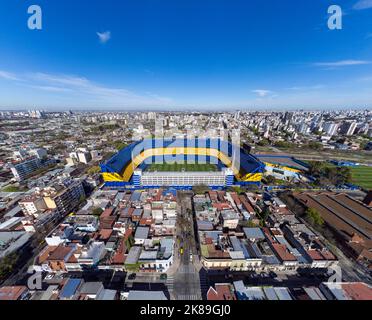 Tir de drone du stade la Bombonera, stade du Club Atletico Boca Juniors, quartier de la Boca à Buenos Aires. Banque D'Images