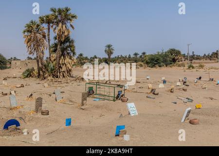 ABRI, SOUDAN - 25 FÉVRIER 2019 : cimetière d'abri, Soudan Banque D'Images