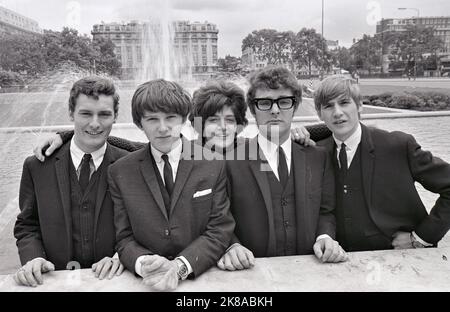 LE GROUPE pop du Royaume-UNI HONEYBREBS en septembre 1965 avec Honey Lantree. Photo : Tony Gale Banque D'Images