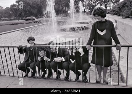 LE GROUPE pop du Royaume-UNI HONEYBREBS en septembre 1965 avec Honey Lantree. Photo : Tony Gale Banque D'Images