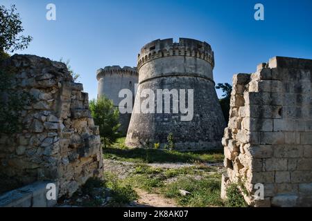 Vue extérieure sur les ruines du château de Tramontano à Matera Banque D'Images