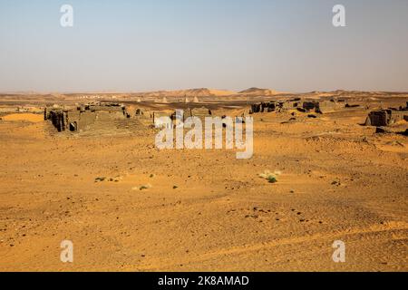 Ruines de la vieille ville déserte de Dongola, Soudan Banque D'Images