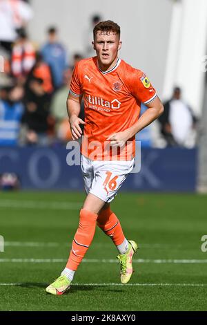 Sonny Carey #16 de Blackpool pendant le match de championnat Sky Bet Blackpool vs Preston North End à Bloomfield Road, Blackpool, Royaume-Uni, 22nd octobre 2022 (photo de Craig Thomas/News Images) dans , le 10/22/2022. (Photo de Craig Thomas/News Images/Sipa USA) Banque D'Images