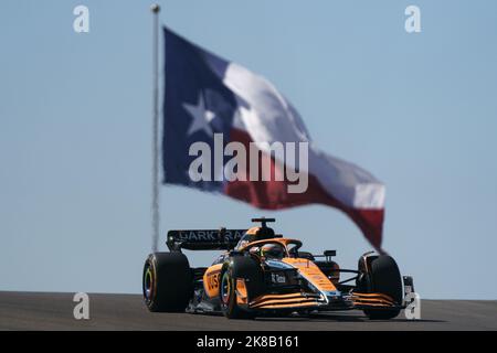 Alex Palou, pilote d'essai espagnol de Formule 1, de l'équipe McLaren F1 en action lors de la première séance d'entraînement libre du Grand Prix des États-Unis de Formule 1 au circuit des Amériques à Austin, Texas, vendredi, 21 octobre 2022. La course est sur 23 octobre. Photo de Greg Nash/UPI Banque D'Images