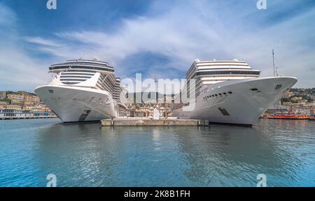 Navires de croisière MSC Musica et MSC Seaside au port de Gênes en Italie sur 17 juillet 2021. Banque D'Images