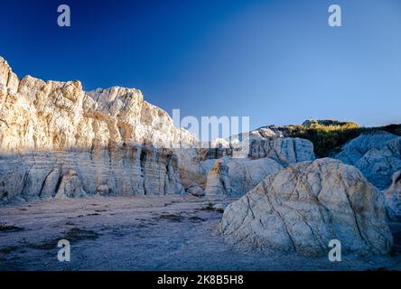 Photo prise dans Paint Mines Interpretive Park dans les plaines orientales du Colorado (près de Calhan) - cette région est formée par les vents et contient des merveilles naturelles. Banque D'Images