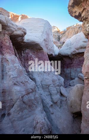 Photo prise dans Paint Mines Interpretive Park dans les plaines orientales du Colorado (près de Calhan) - cette région est formée par les vents et contient des merveilles naturelles. Banque D'Images