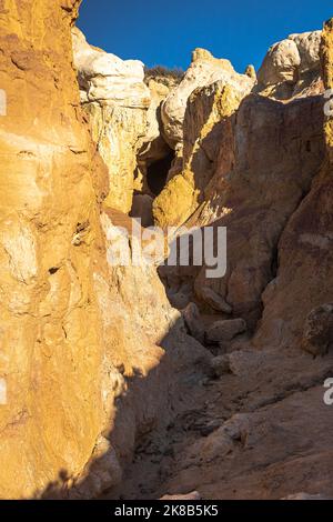 Photo prise dans Paint Mines Interpretive Park dans les plaines orientales du Colorado (près de Calhan) - cette région est formée par les vents et contient des merveilles naturelles. Banque D'Images