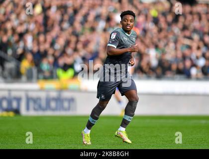 Plymouth Argyle Forward Niall Ennis (11) The Sky Bet League 1 Match Bristol Rovers vs Plymouth Argyle au Memorial Stadium, Bristol, Royaume-Uni, 22nd octobre 2022 (photo de Stanley Kasala/News Images) Banque D'Images