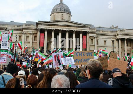 manifestation pro-démocratie en iran à trafalgar square londres angleterre royaume-uni octobre 22nd 2022 Banque D'Images