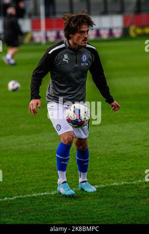 Salford, Royaume-Uni. 22nd octobre 2022. James Brown, du FC du comté de Stockport, se réchauffe lors du match Sky Bet League 2 entre Salford City et Stockport County à Moor Lane, Salford, le samedi 22nd octobre 2022. (Credit: Ian Charles | MI News) Credit: MI News & Sport /Alay Live News Banque D'Images