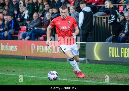 Salford, Royaume-Uni. 22nd octobre 2022. Ryan Watson de Salford City avec le ballon lors du match Sky Bet League 2 entre Salford City et Stockport County à Moor Lane, Salford, le samedi 22nd octobre 2022. (Credit: Ian Charles | MI News) Credit: MI News & Sport /Alay Live News Banque D'Images