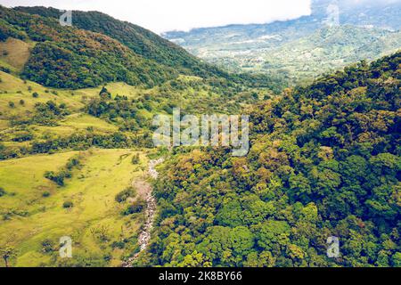 Vue aérienne de Boquete dans la province de Chiriqui, dans l'ouest du Panama. Banque D'Images