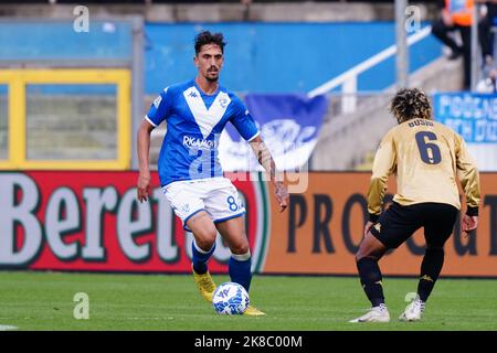 Brescia, Italie. 22nd octobre 2022. Emanuele Ndoj (Brescia FC) pendant Brescia Calcio vs Venezia FC, football italien série B match à Brescia, Italie, 22 octobre 2022 crédit: Agence de photo indépendante/Alamy Live News Banque D'Images