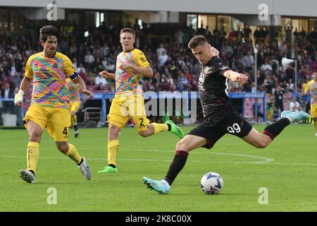Salerno, Italie. 22nd octobre 2022. Krzysztof Piatek des États-Unis de Salernitana pendant la série Un match entre les États-Unis de Salernitana 1919 et Spezia Calcio au Stadio Arechi, Salerno, Italie, le 22 octobre 2022. Credit: Giuseppe Maffia/Alay Live News Banque D'Images
