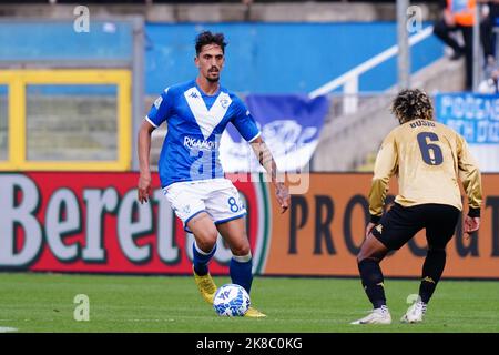 Brescia, Italie. 22nd octobre 2022. Emanuele Ndoj (Brescia FC) pendant Brescia Calcio vs Venezia FC, football italien série B match à Brescia, Italie, 22 octobre 2022 crédit: Agence de photo indépendante/Alamy Live News Banque D'Images