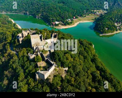 Tchéquie. Vue aérienne du château de Cornstejn, République tchèque, Europe. Banque D'Images