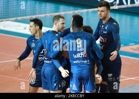 Vérone, Italie. 22nd octobre 2022. Exultation de WithU Verona pendant WithU Verona vs Gioiella Prisma Taranto, Volleyball Italien Serie A Men SuperLeague Championship Championship à Vérone, Italie, 22 octobre 2022 Credit: Independent photo Agency/Alay Live News Banque D'Images