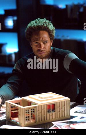 Gary Dourdan Television: CSI: Crime Scene Investigation; C.S.I.: Crime Scene Investigation (TV-Serie) USA/CAN 2000-2015, / Alter Titel: 'CSI - Las Vegas' 06 octobre 2000 **AVERTISSEMENT** cette photographie est destinée à un usage éditorial exclusif et est protégée par les droits d'auteur de CBS et/ou du photographe attribué par la société film ou production et ne peut être reproduite que par des publications dans le cadre de la promotion du film ci-dessus. Un crédit obligatoire pour CBS est requis. Le photographe doit également être crédité lorsqu'il est connu. Aucune utilisation commerciale ne peut être accordée sans l'autorisation écrite de la Société du film. Banque D'Images