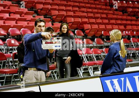 Jorja Fox film: CSI: Crime Scene Investigation; C.S.I.: Crime Scene Investigation (TV-Serie) USA/CAN 2000-2015, / Alter Titel: 'CSI - Las Vegas' 06 octobre 2000 **AVERTISSEMENT** cette photographie est destinée à un usage éditorial exclusif et est protégée par les droits d'auteur de CBS et/ou du photographe attribué par la société film ou production et ne peut être reproduite que par des publications dans le cadre de la promotion du film ci-dessus. Un crédit obligatoire pour CBS est requis. Le photographe doit également être crédité lorsqu'il est connu. Aucune utilisation commerciale ne peut être accordée sans l'autorisation écrite de la Société du film. Banque D'Images