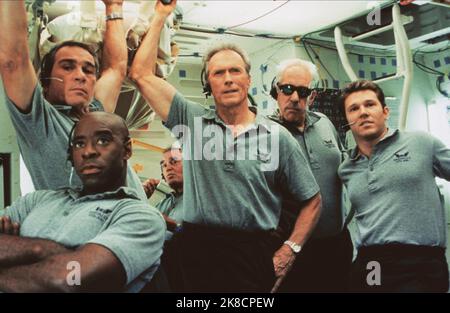 Tommy Lee Jones, Courtney B. Vance, James Garner, Clint Eastwood, Donald Sutherland & Loren Dean film: Space Cowboys (USA/AUS 2000) personnages: Hawk Hawkins, Roger Hines, Tank Sullivan, Frank Corvin, Jerry O'Neill & Ethan Glance Directeur: Clint Eastwood 01 août 2000 **AVERTISSEMENT** cette photographie est à usage éditorial exclusif et est protégée par les droits d'auteur de WARNER BROS. Et/ou du photographe assigné par la Société de film ou de production et ne peut être reproduite que par des publications en conjonction avec la promotion du film ci-dessus. Un crédit obligatoire pour WARNER BROS est requis. Le photographe doit également b Banque D'Images